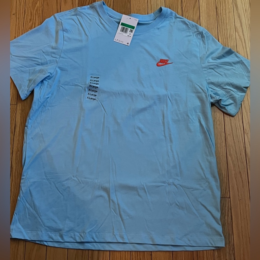 MENS CAROLINA BLUE T SHIRT XL